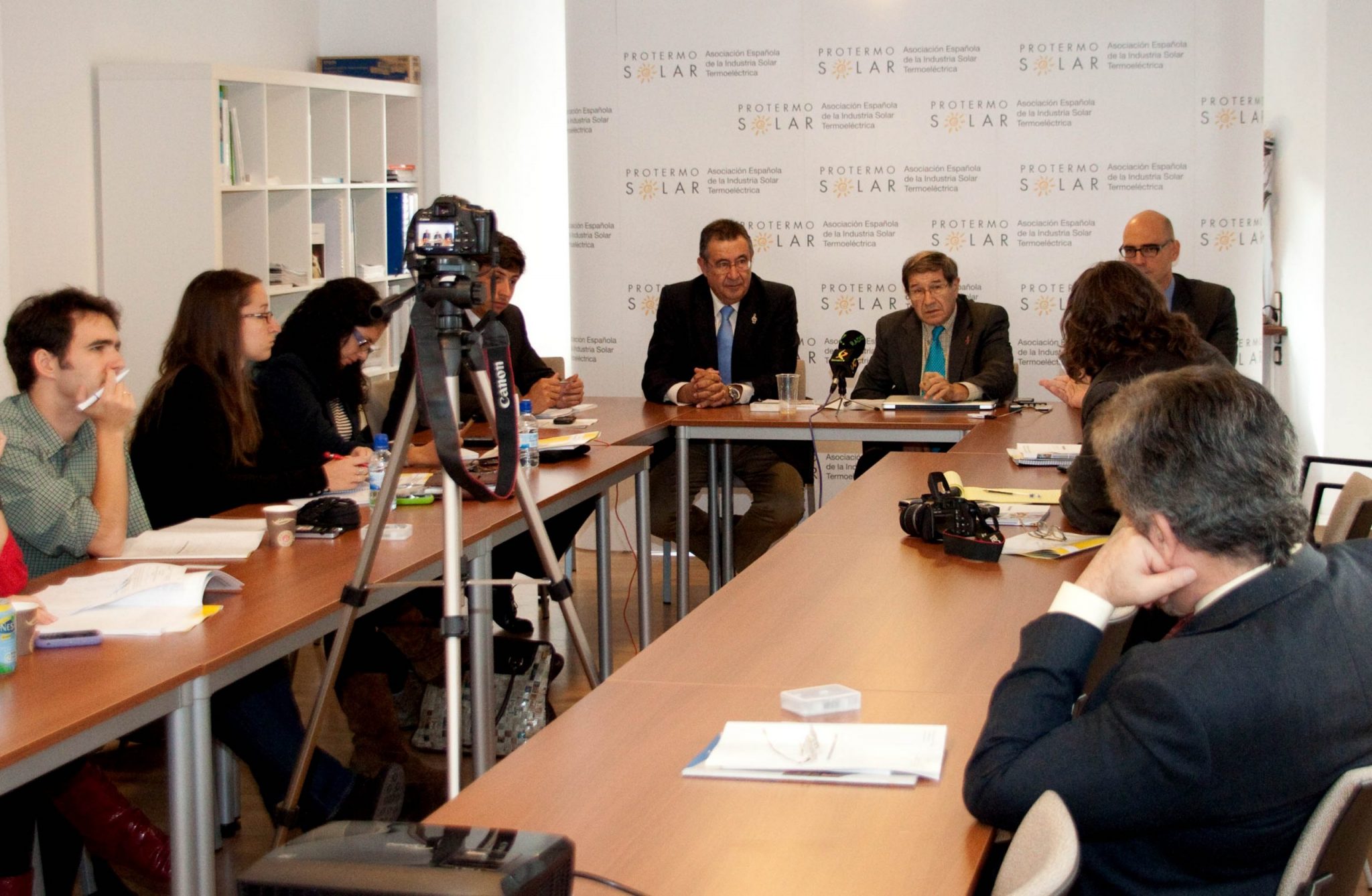 El sector termosolar aporta al PIB nueve veces mas que las primas que recibe