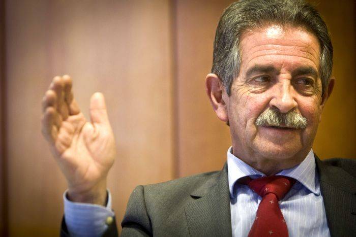 El cambio de las primas a la fotovoltaica es una ‘estafa’