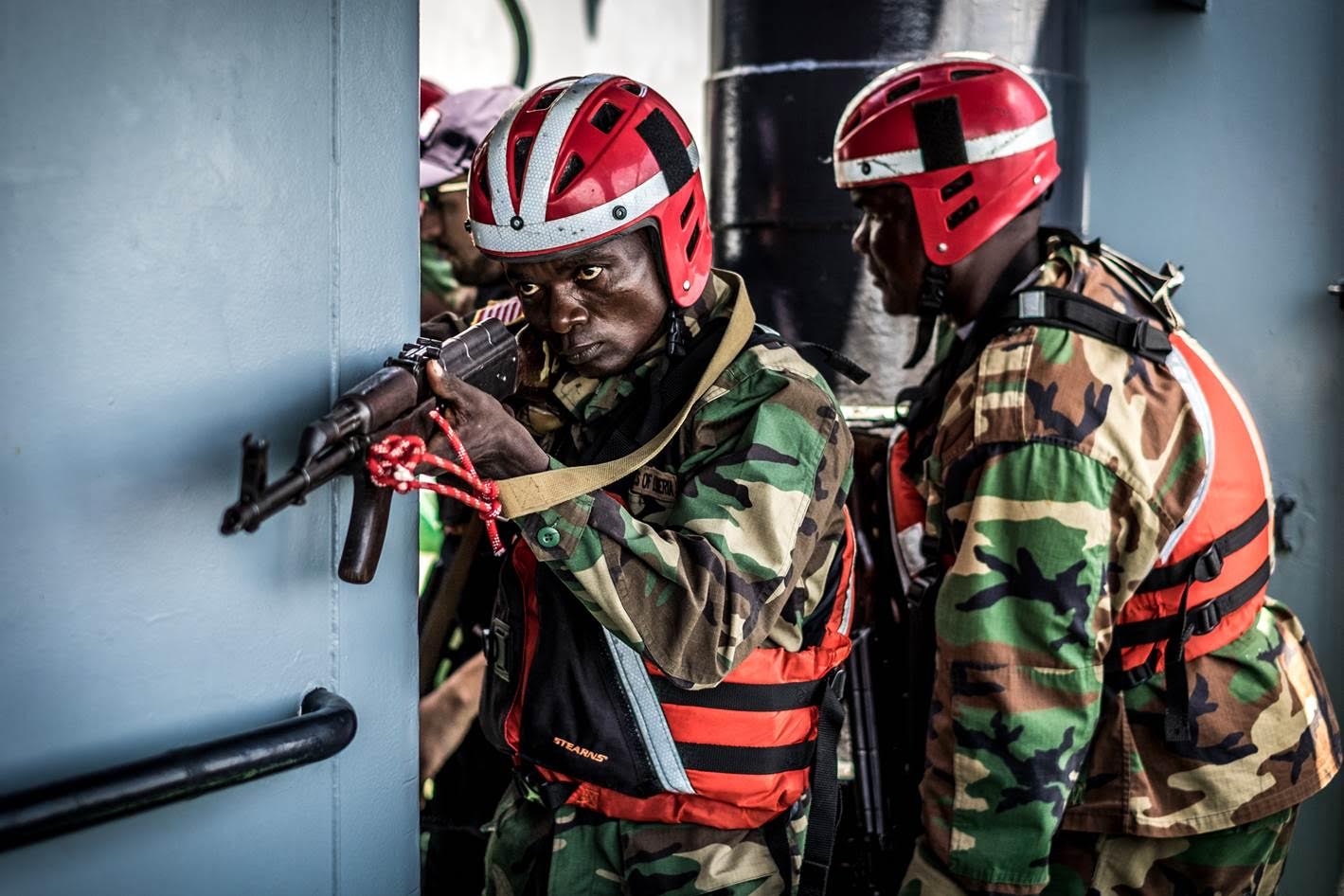 Gran barco arrastrero detenido en una operación encubierta de Sea Shepherd Global con las Autoridades Liberianas