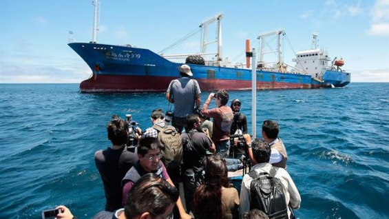 Ecuador: Condenan a la tripulación de un barco chino por pescar especies protegidas