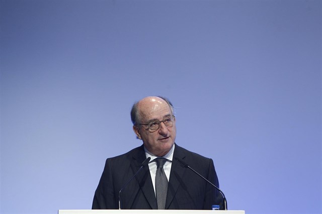 Repsol ‘arremete’ contra los coches eléctricos