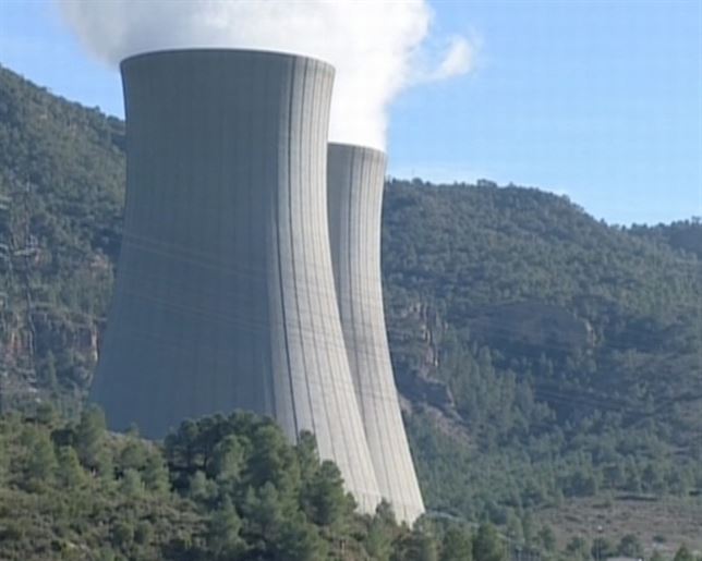 Exigen el cierre de la central nuclear de Cofrentes (Valencia)