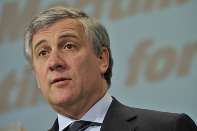 El comisario de Industria califica el problema del carbón de muy español y muy complicado