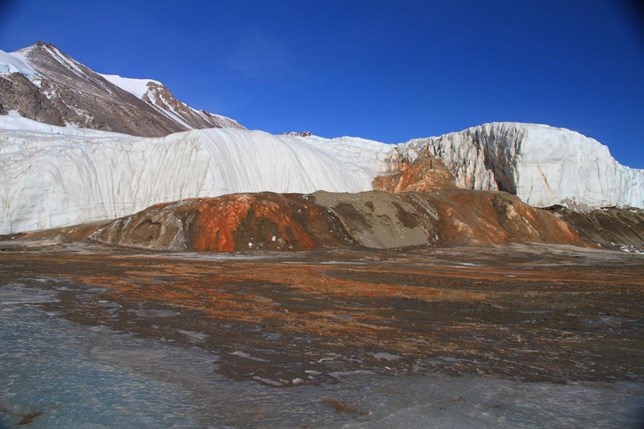 Qué son las cataratas de sangre de la Antártida