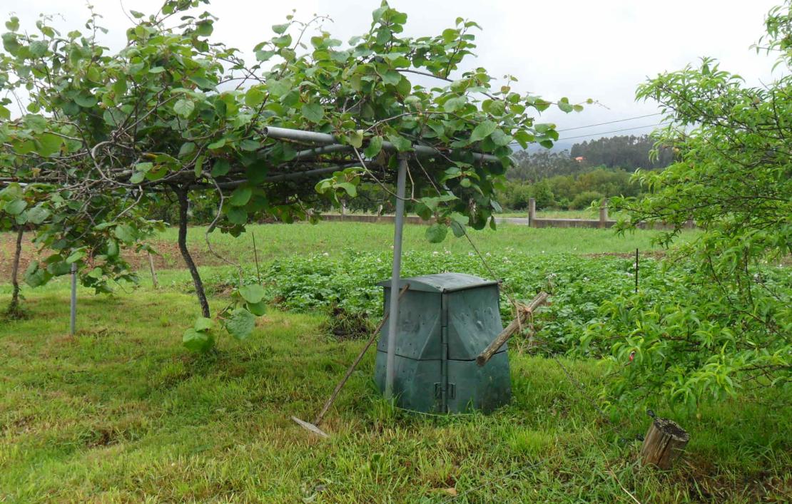 El ayuntamiento de Laracha se suma al programa de compostaje doméstico de Sogama