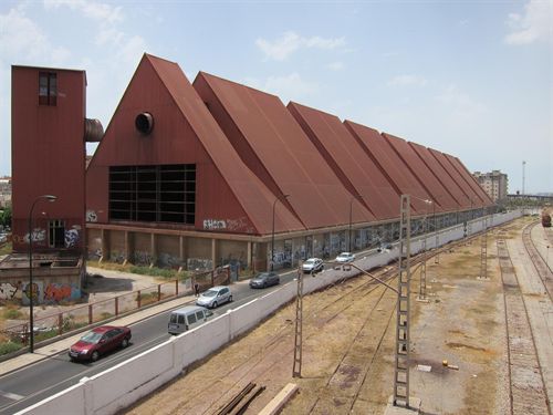 Denuncian contaminación en el derribo del silo de mineral El Toblerone (Almería)