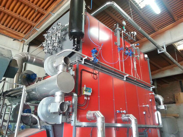 Cambio de gasoil por restos de poda para producir vapor en Piensos Yak (Lleida)