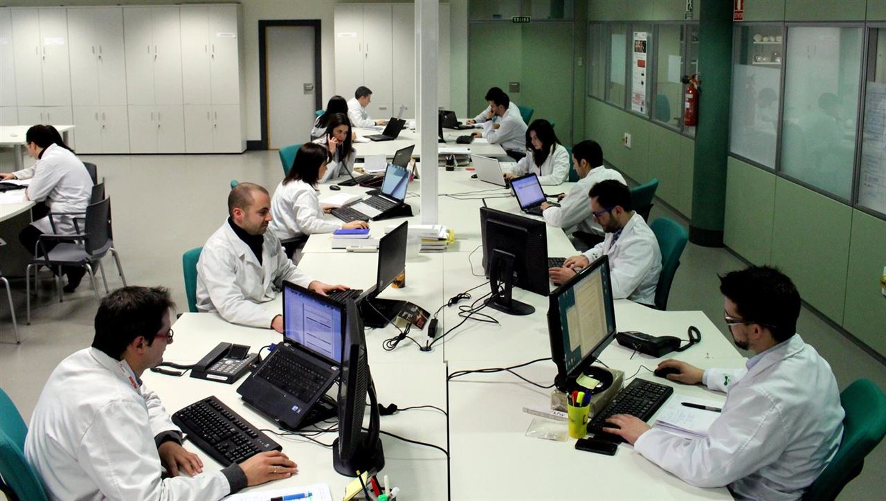 El Centro Tecnológico del Plástico (Andaltec) trabaja en un concentrador de energía solar fotovoltaica más eficiente