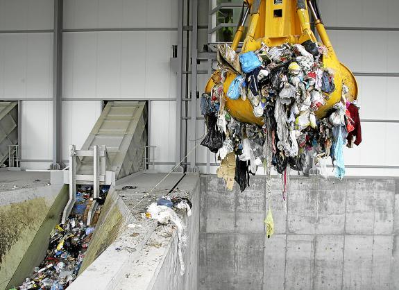 Convertir plástico en diesel