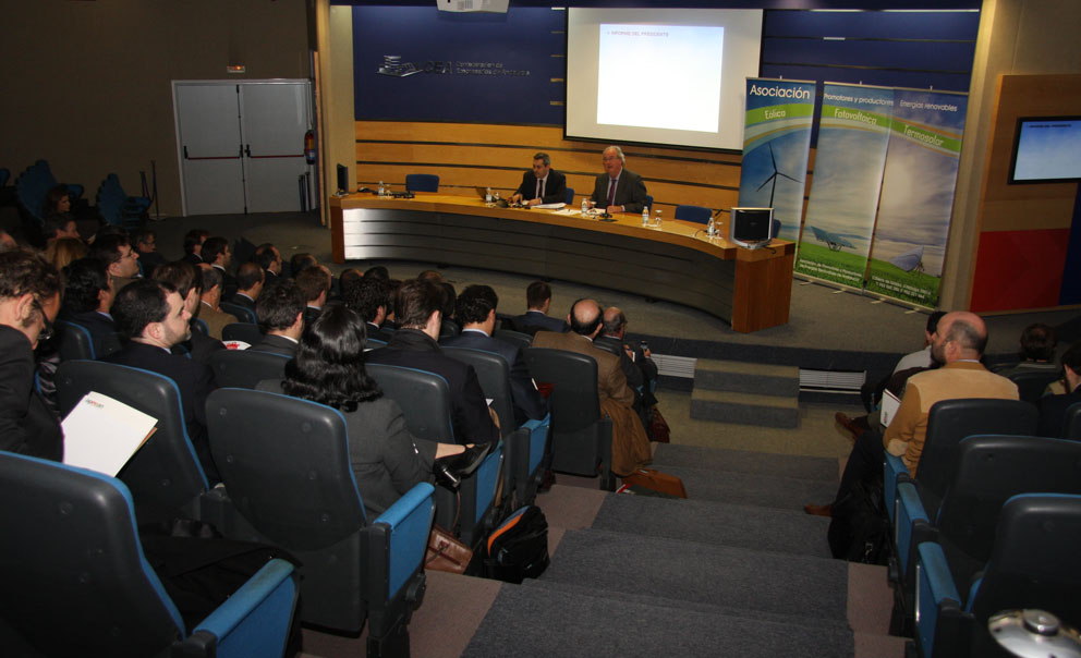 APREAN defiende la fortaleza del sector renovable andaluz frente a la difícil situación actual