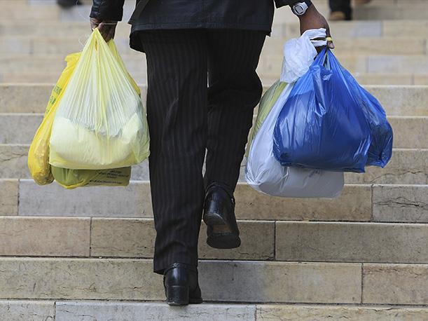 Costa Rica. Dos tiendas decidieron decirle adiós a las bolsas plásticas