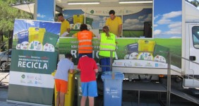 Galicia. La campaña del reciclaje de SOGAMA a pie de calle informa a 8.000 transeúntes