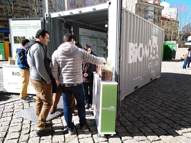 Logroño recibe la exposición itinerante Biomasa en tu Casa