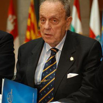 Fraga pide abrir una reflexión sobre la energía nuclear tras la catástrofe de Japón