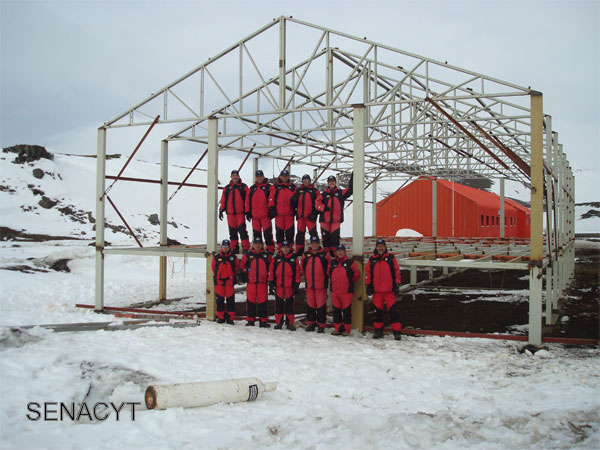 Parte una nueva expedición ecuatoriana a la Antártida