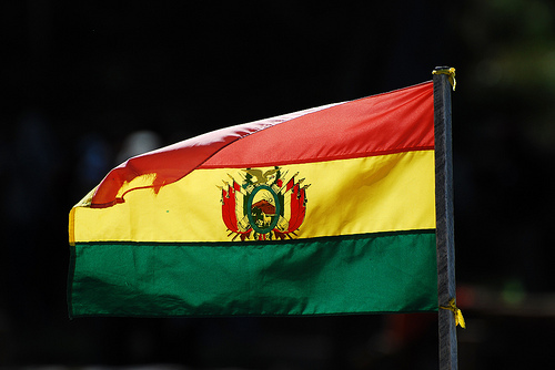 Gobierno boliviano envía ayuda a regiones afectadas por clima