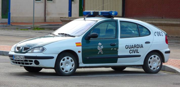 La Guardia Civil detiene a un sujeto por matar a tiros al perro de un vecino  en Ajo (Cantabria)