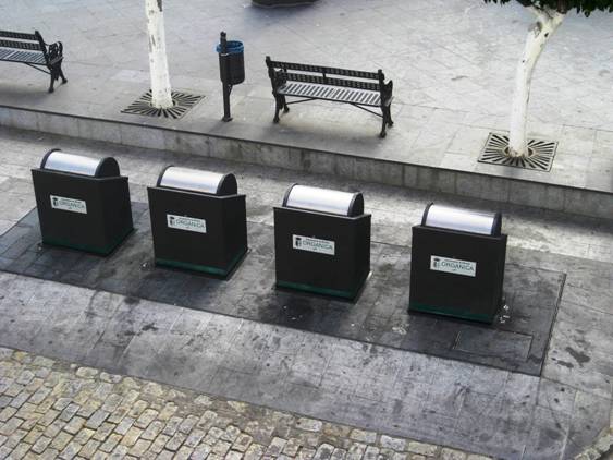 El casco histórico sevillano estrena más de 60 contenedores soterrados