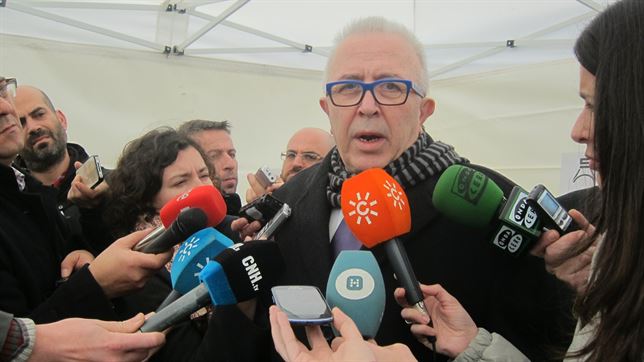 Andalucía rechaza la nueva normativa de energía renovables del Gobierno