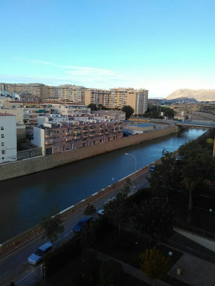 Vertidos de aguas fecales en el barranco de Las Ovejas de Alicante
