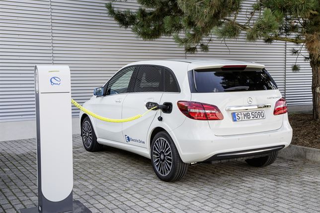 Mercedes presenta las versiones eléctrica y de gas del Clase B