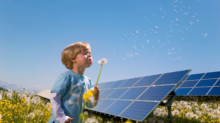 Unesa quiere que las energías renovables se paguen con impuestos y niega un más que evidente ‘oligopolio’ del mercado