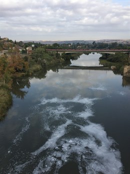 Castilla – La Mancha descarta que la espuma se genere desde una depuradora regional