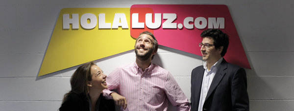 Holaluz.com gana con energía renovable la compra colectiva de la OCU