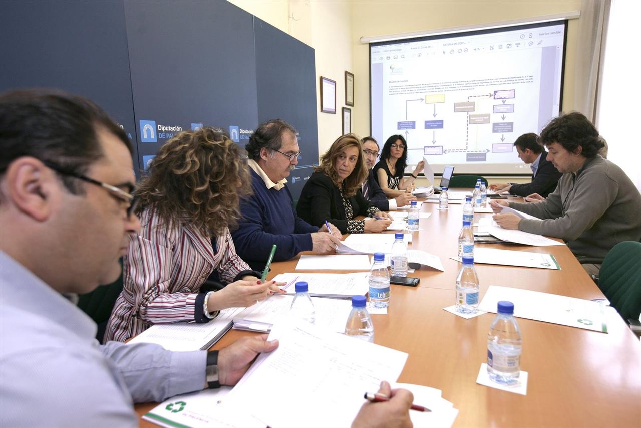 Palencia impulsa la recogida de escombros en más de 50 localidades