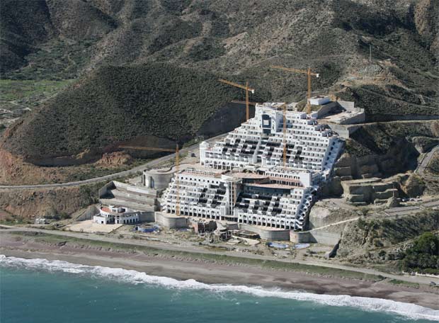 El TS decide en firme el 7 de marzo si el hotel del Algarrobico viola la Ley de Costas