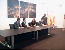 25 empresas y entidades firman un acuerdo para impulsar la re-novación energética de los edificios catalanes