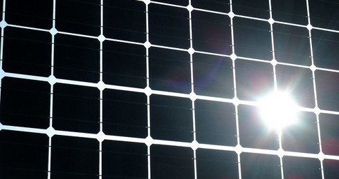 La suspensión del apoyo a las renovables desanima las inversiones