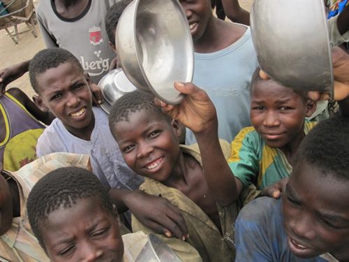 La crisis financiera retrasa aún más el logro de los Objetivos de Desarrollo del Milenio y reduce la Ayuda al Desarrollo