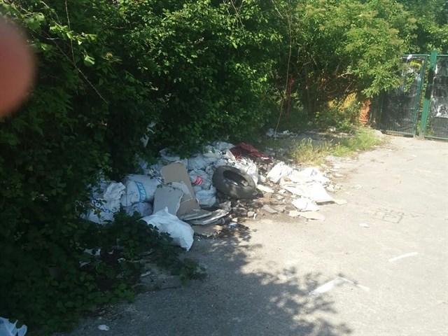 Eguzki Barakaldo denuncia la aparición de un nuevo depósito de escombros en las faldas del Argalario