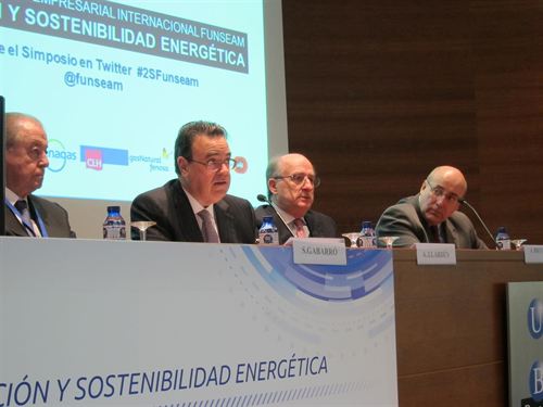 Enerclub exige cambios fiscales para no duplicar cargas medioambientales