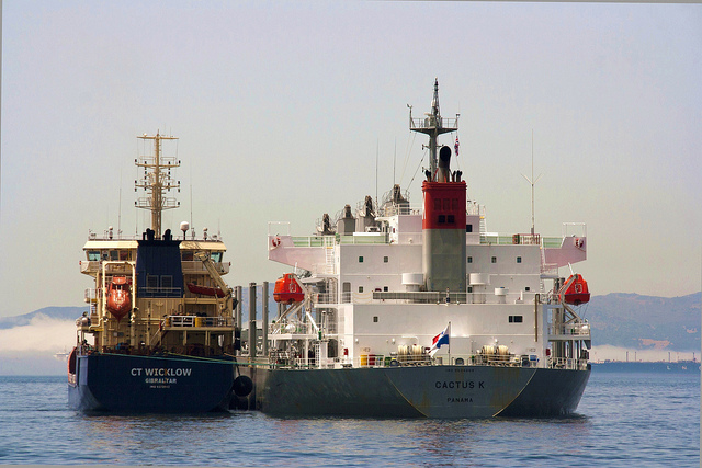 España quiere prohibir el bunkering en Gibraltar