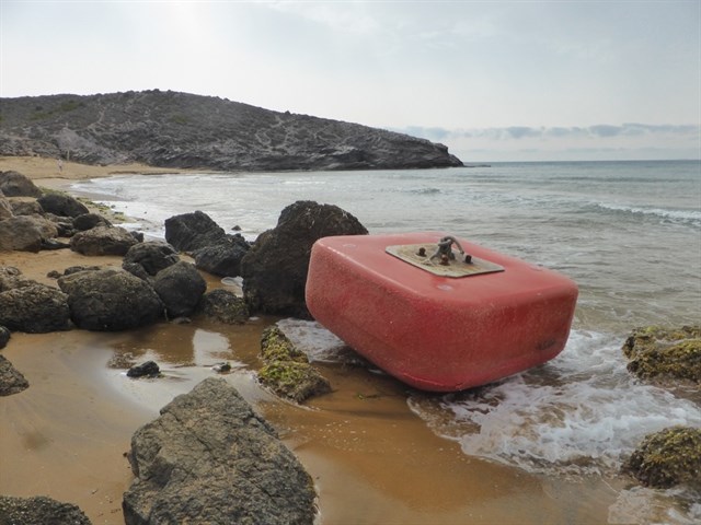 Denuncian la "pasividad" de la Administración ante la contaminación en Calblanque