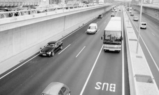 CCOO pide al próximo Gobierno que establezca un carril bus en las autovías de acceso de las grandes ciudades