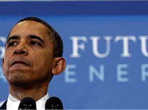 Obama calls for deep cuts in U.S. oil imports