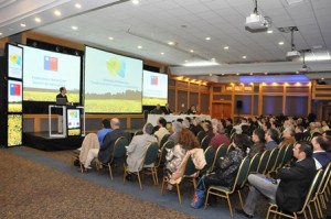 Expertos mundiales destacan potencial de la energía solar para el sector agroalimentario chileno