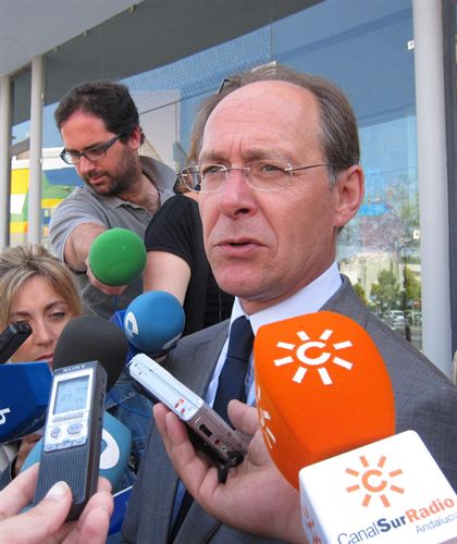 La Junta impulsa la sustitución de combustibles fósiles por residuos en las cementeras