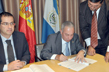 El Salvador rumbo a producir energía solar