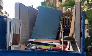 Ibiza interpone en una semana 40 denuncias por infringir las ordenanzas de residuos