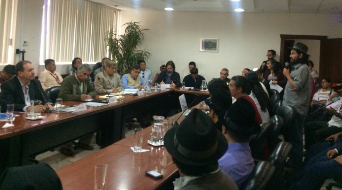 En diálogo con organizaciones indígenas se busca soluciones a sus problemas y necesidades de tierra y territorio.