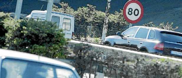 El límite de 80 km/h en Barcelona equivale a retirar cada día 22.100 coches de las carreteras