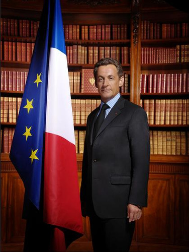 Nicolas Sarkozy a favor de mantener el Protocolo de Kioto y propone una reunión urgente