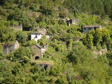 El Departamento de Medio Ambiente rehabilitará el sendero y las Escuelas viejas de Berbusa
