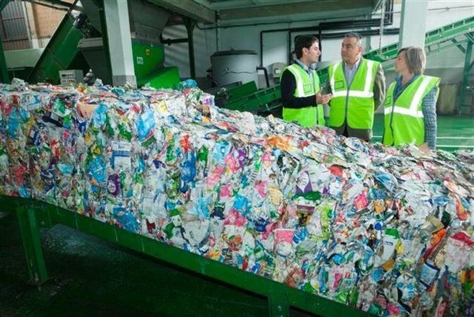 La Planta de Gestión de Envases de Júndiz (Álava) ‘a toda máquina’
