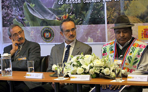 Juristas dialogan sobre derecho medioambiental en La Paz