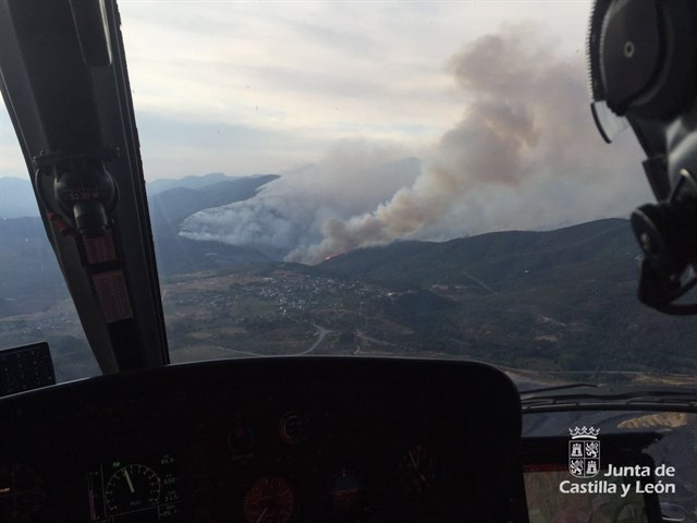 Permanece activo el fuego en Fabero (León) mientras los demás han sido extinguidos